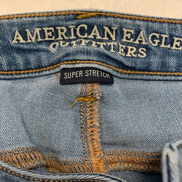 American Eagle Outfitters Jeans, distressed, skinny legs, stretch waist.  Size 4 - Picture 6 of 6